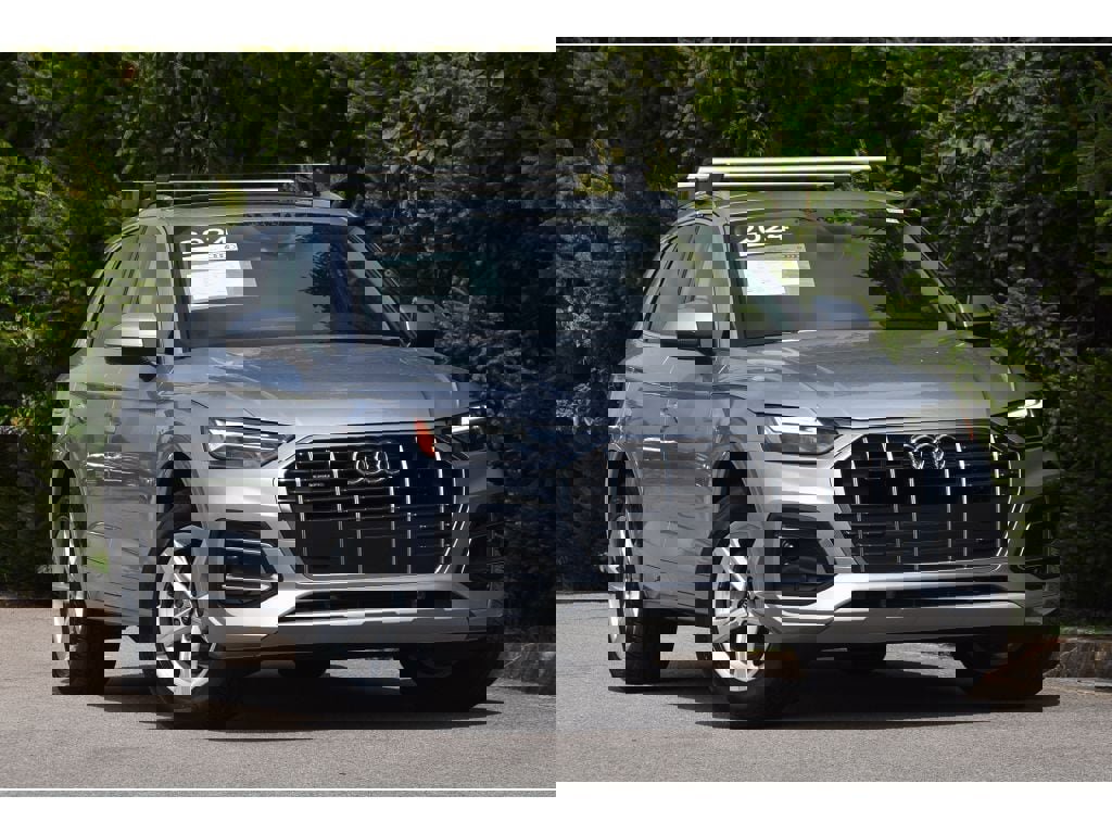 Certified 2024 Audi Q5 2.0T Premium w/ Convenience Package image 1