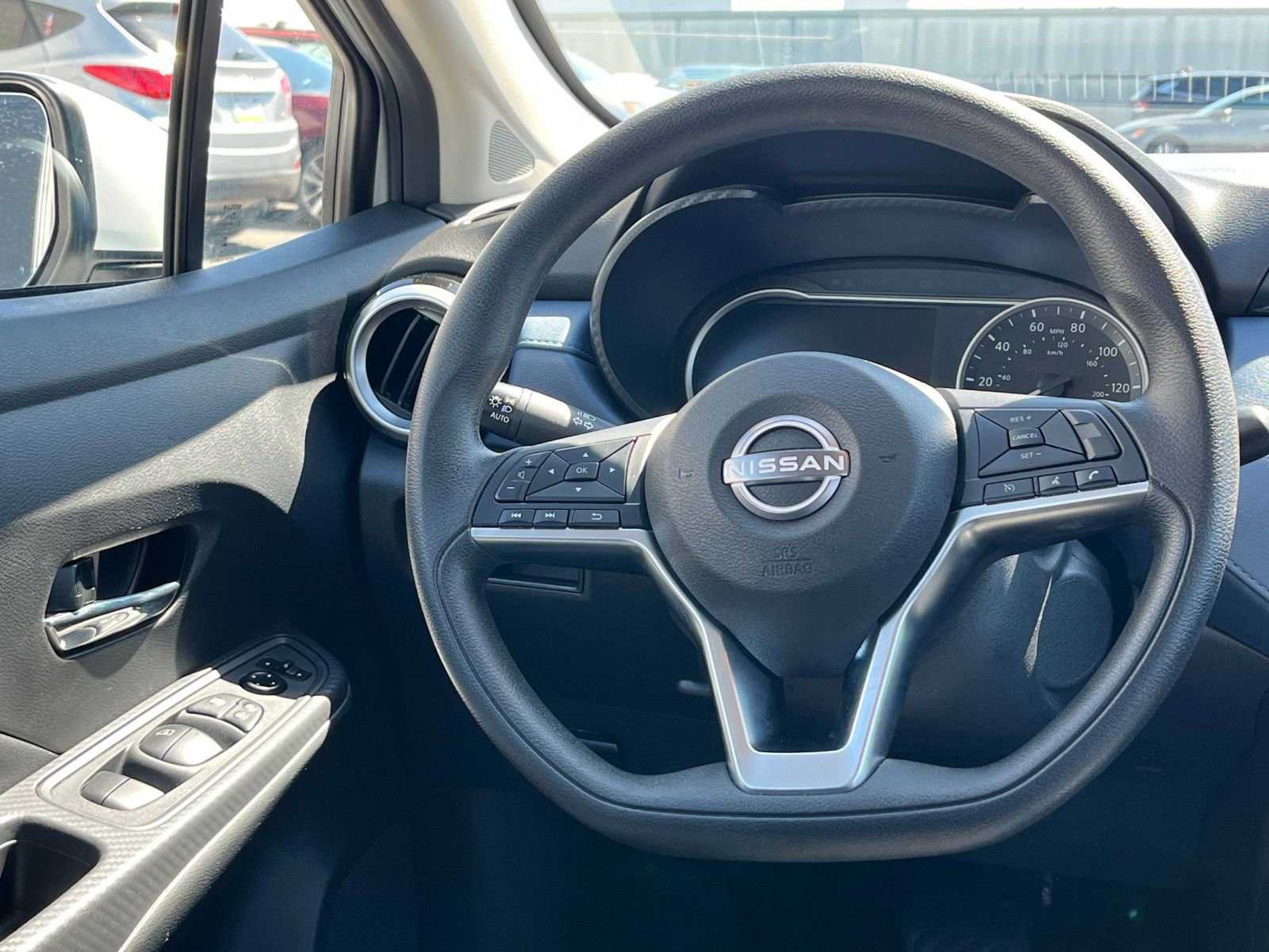 Used 2025 Nissan Versa SV FWD image 27