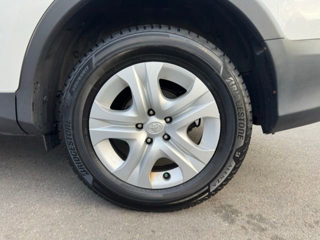 Used 2015 Toyota RAV4 LE image 26