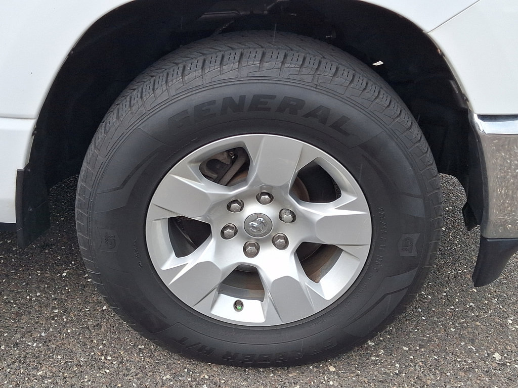 Used 2023 RAM 1500 Big Horn AWD/4WD image 9