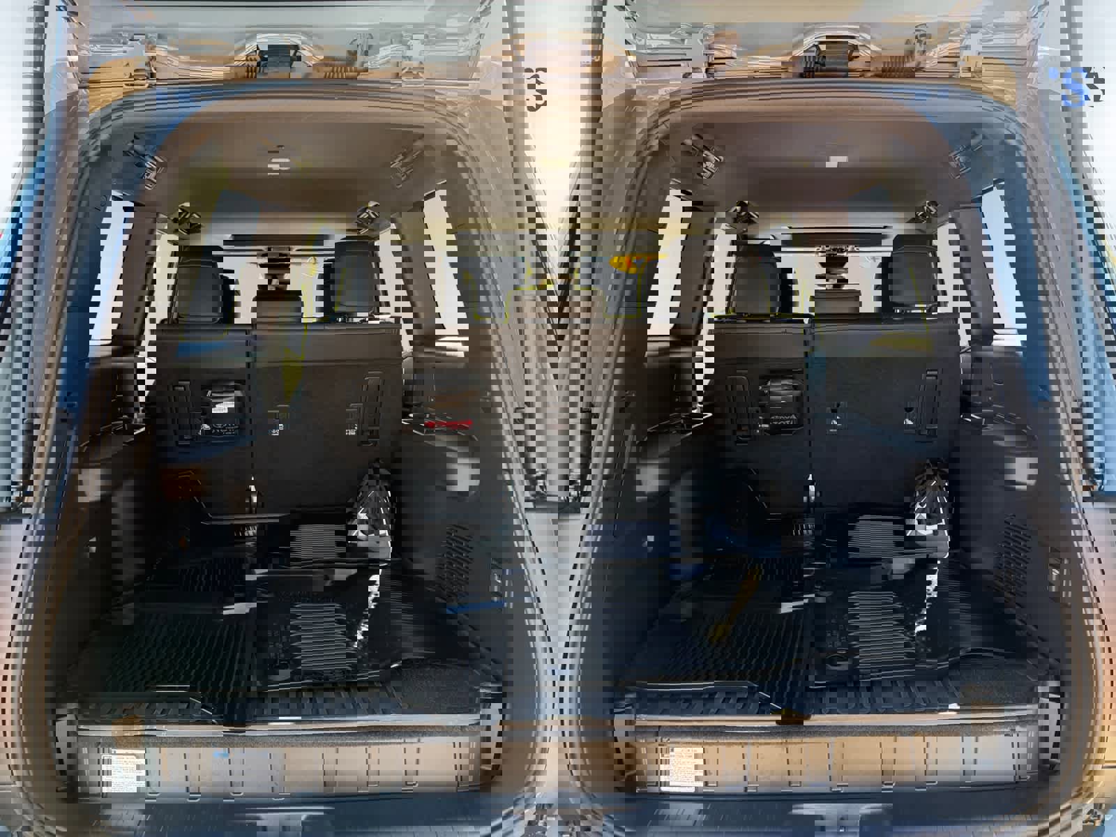 Used 2024 Toyota Land Cruiser image 3