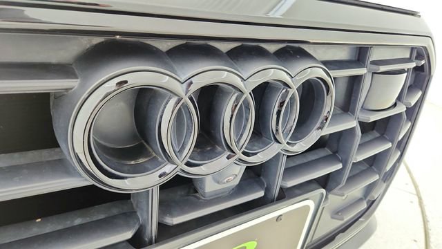 Used 2021 Audi Q8 Prestige w/ Prestige Package AWD/4WD image 16