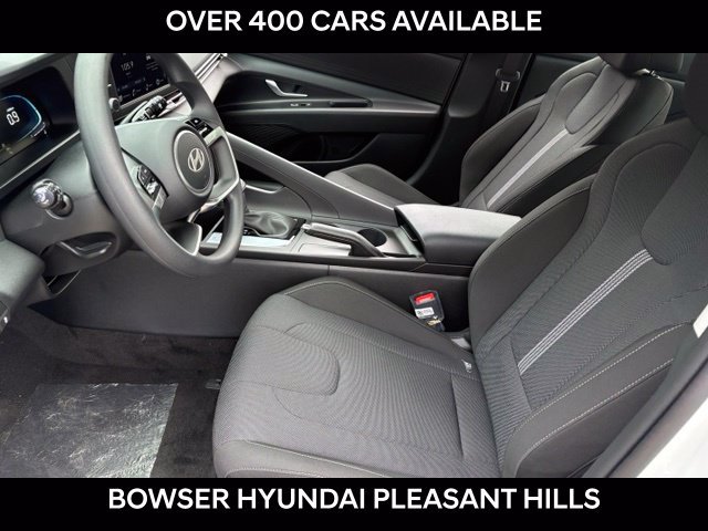 New 2026 Hyundai Elantra SE FWD image 4
