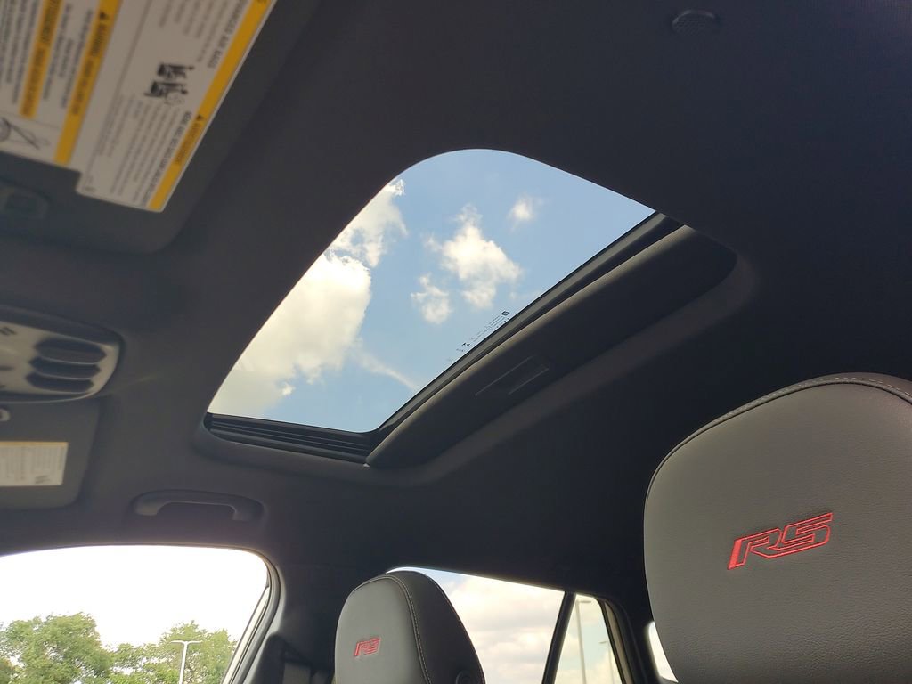 New 2026 Chevrolet Trax RS w/ Sunroof Package FWD image 17