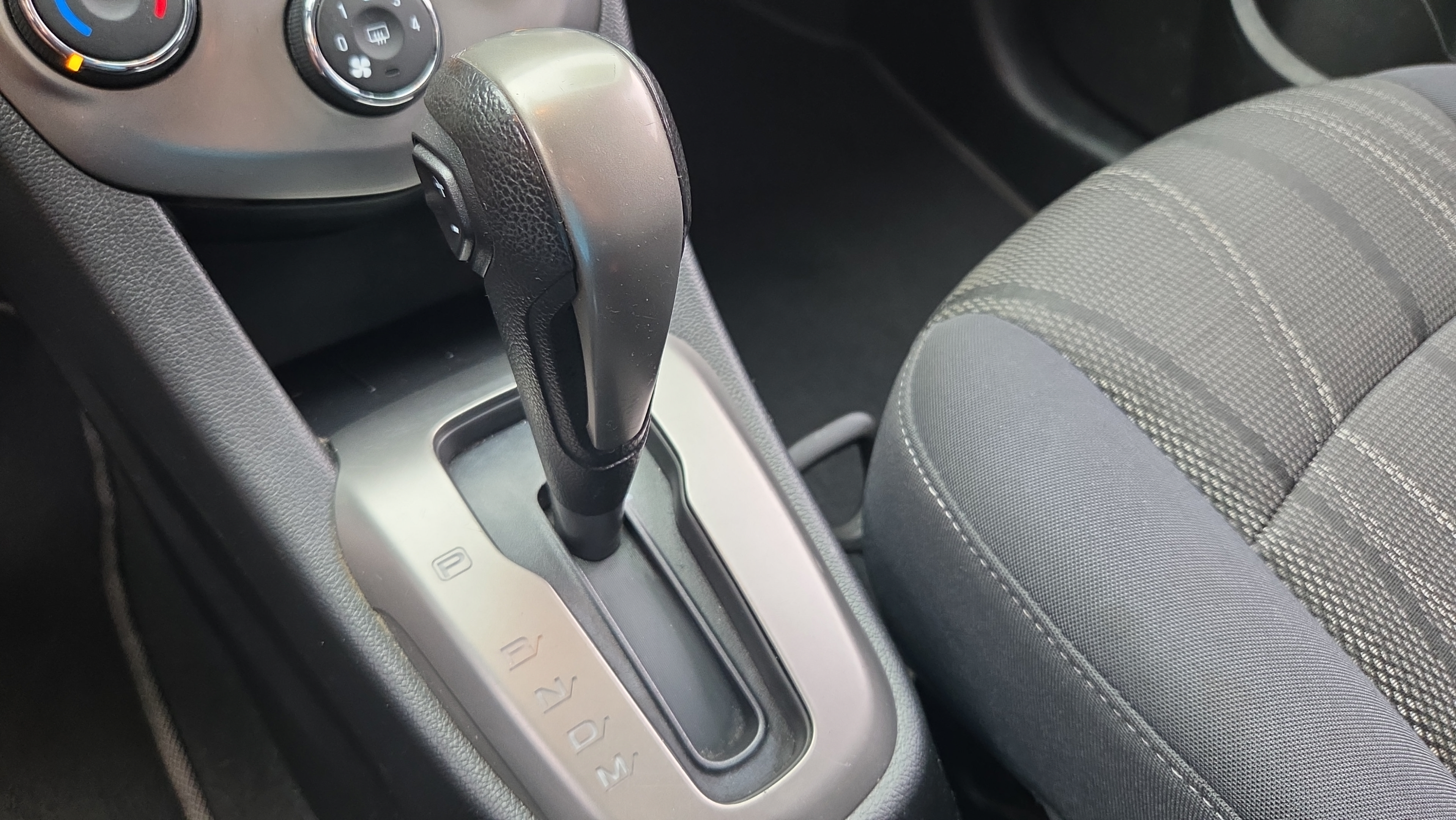 Used 2016 Chevrolet Sonic LT FWD image 21