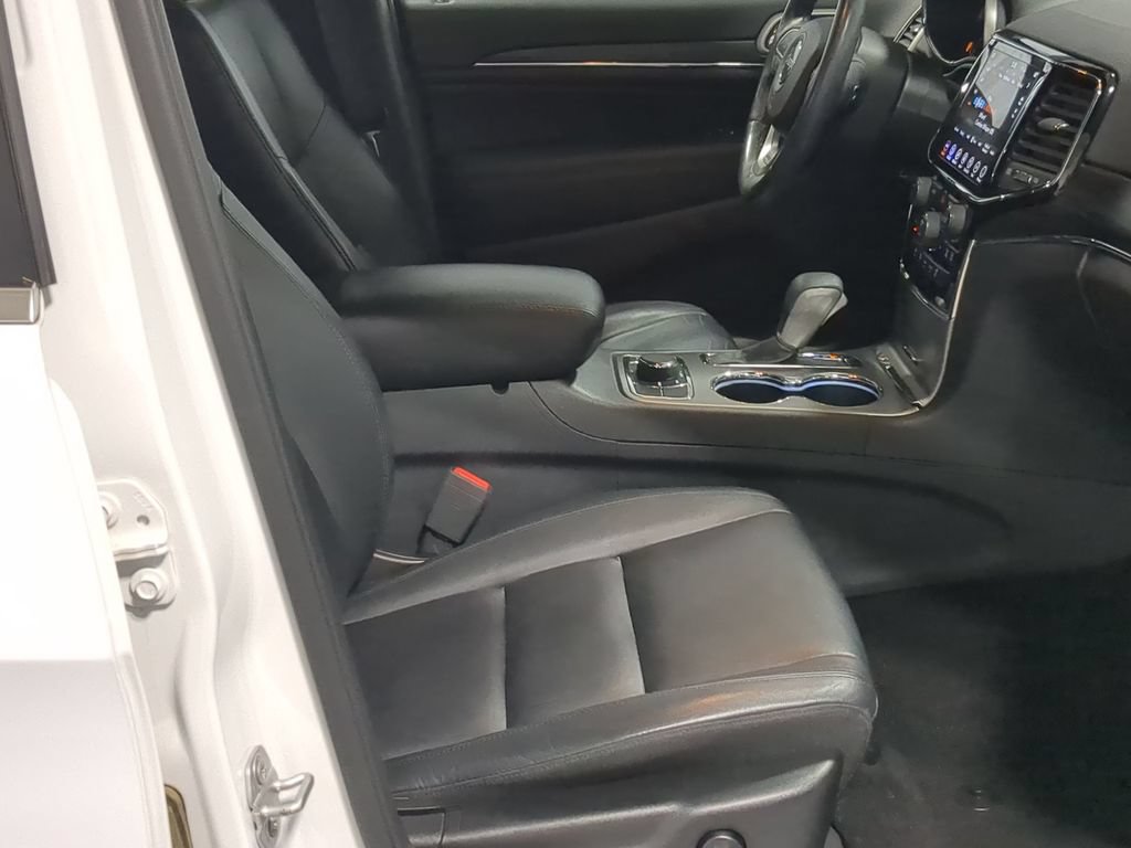 Used 2019 Jeep Grand Cherokee Limited AWD/4WD image 26
