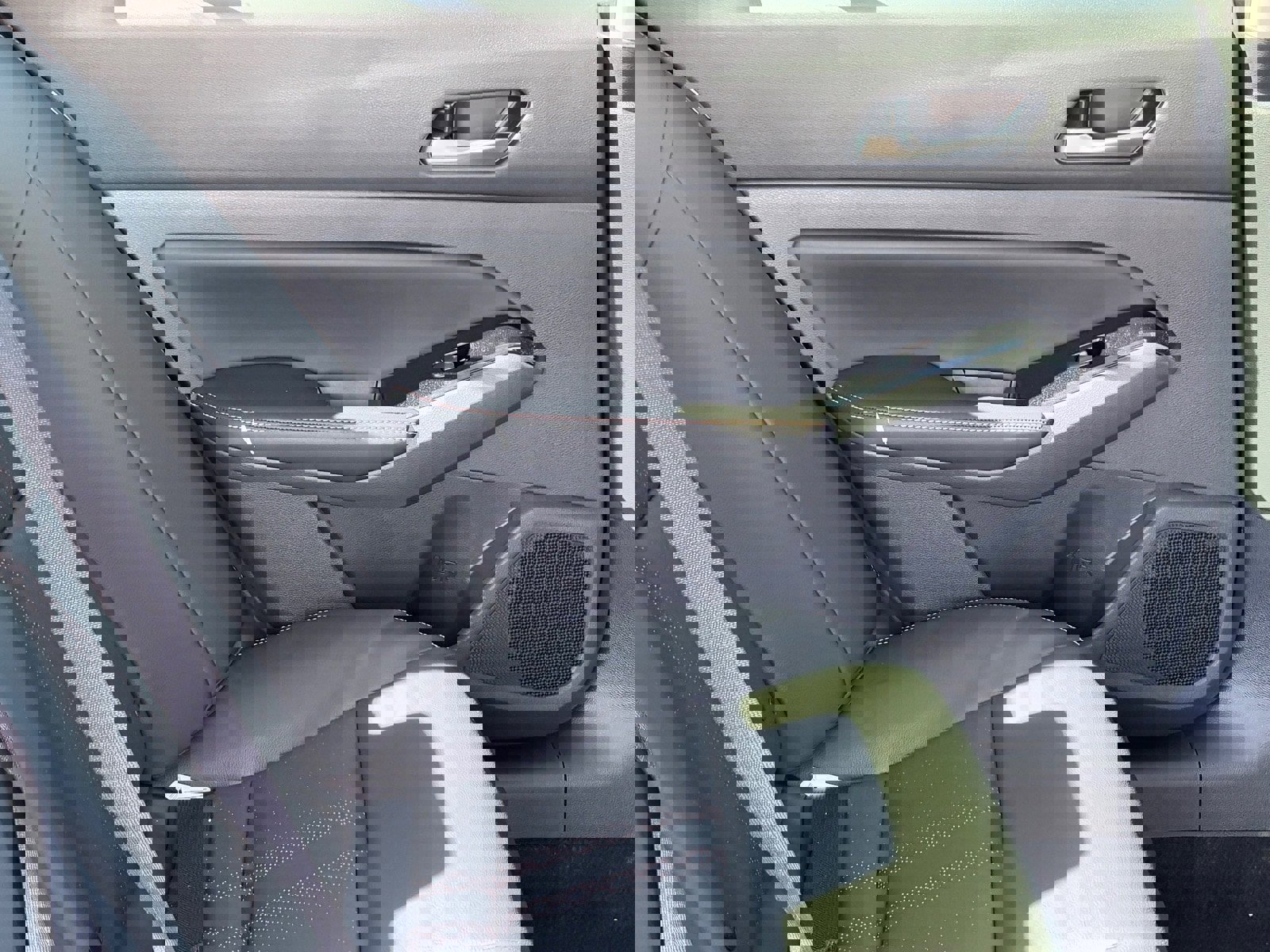 New 2025 Nissan Altima 2.5 SR w/ SR Premium Package image 13