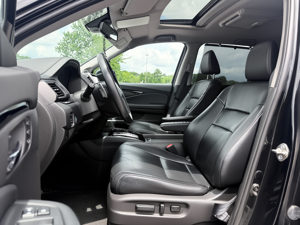 Used 2016 Honda Pilot Touring image 7