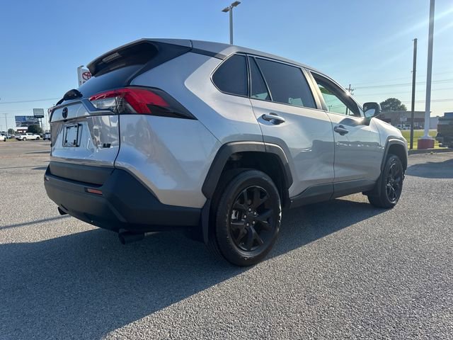 Used 2024 Toyota RAV4 LE FWD image 8