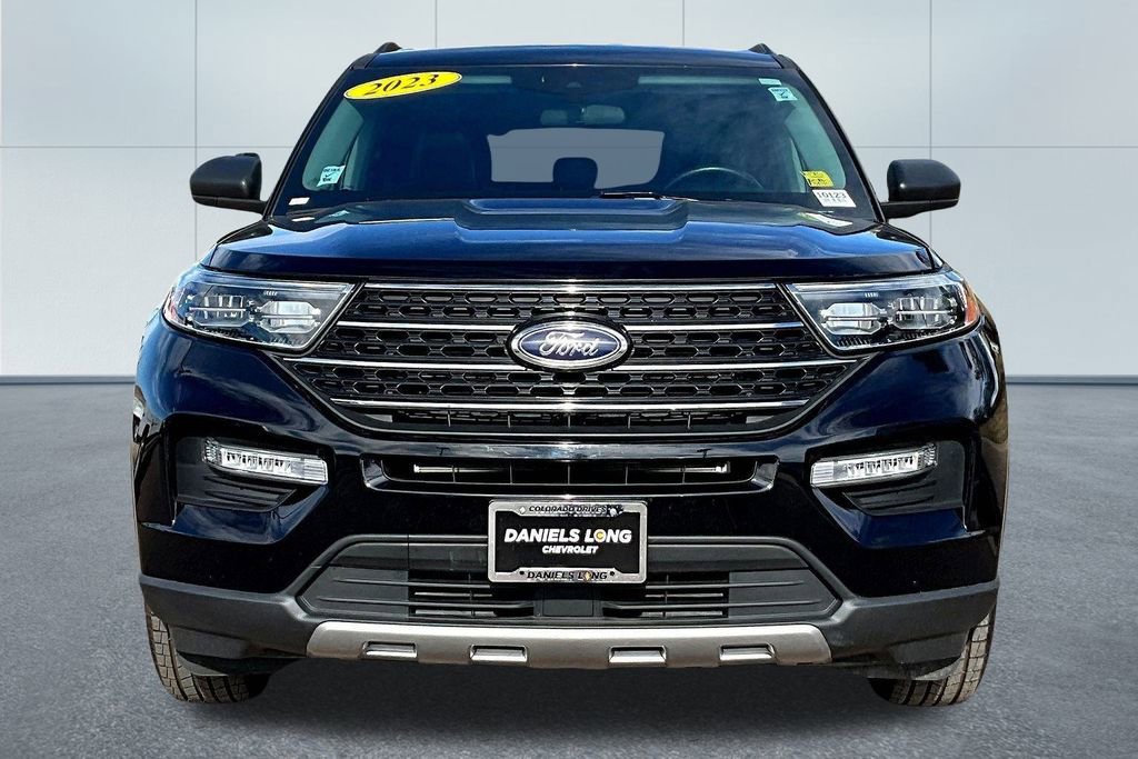 Used 2023 Ford Explorer XLT w/ Equipment Group 202A image 3