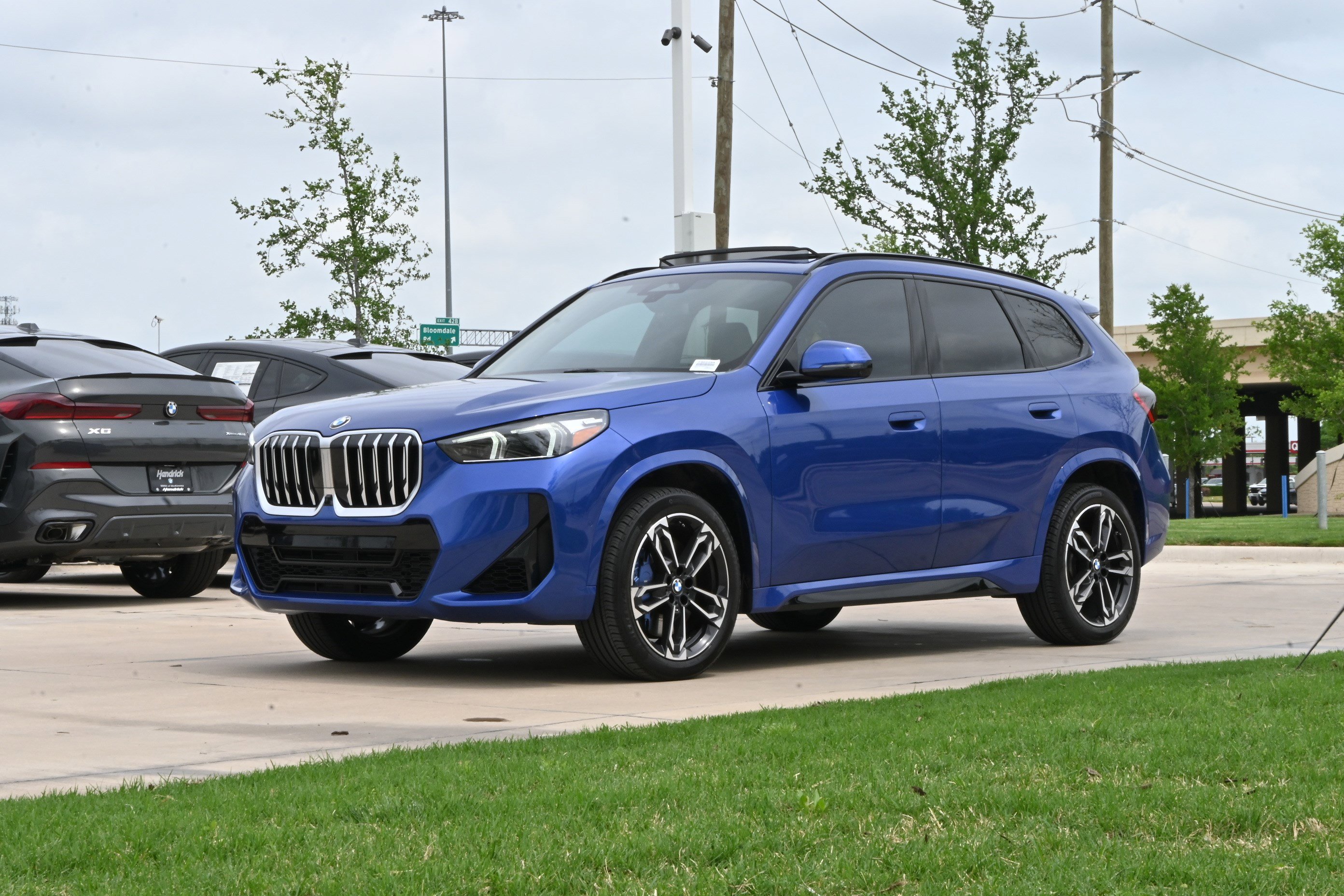 Certified 2024 BMW X1 xDrive28i w/ Technology Package AWD/4WD image 5