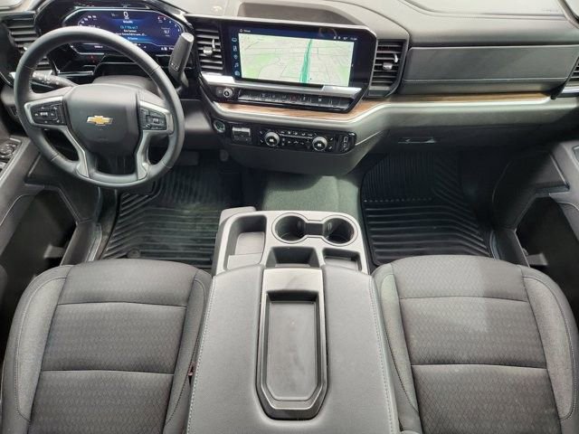 Used 2025 Chevrolet Silverado 2500 LT w/ Convenience Package image 27