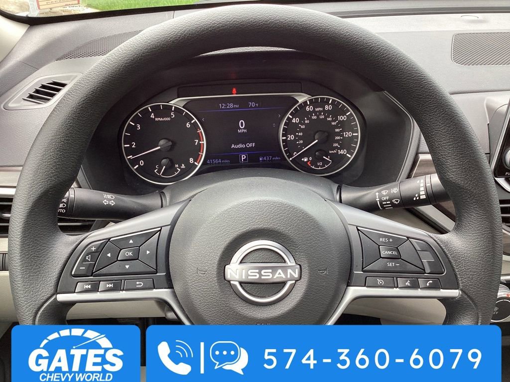 Used 2025 Nissan Altima 2.5 SV FWD image 23