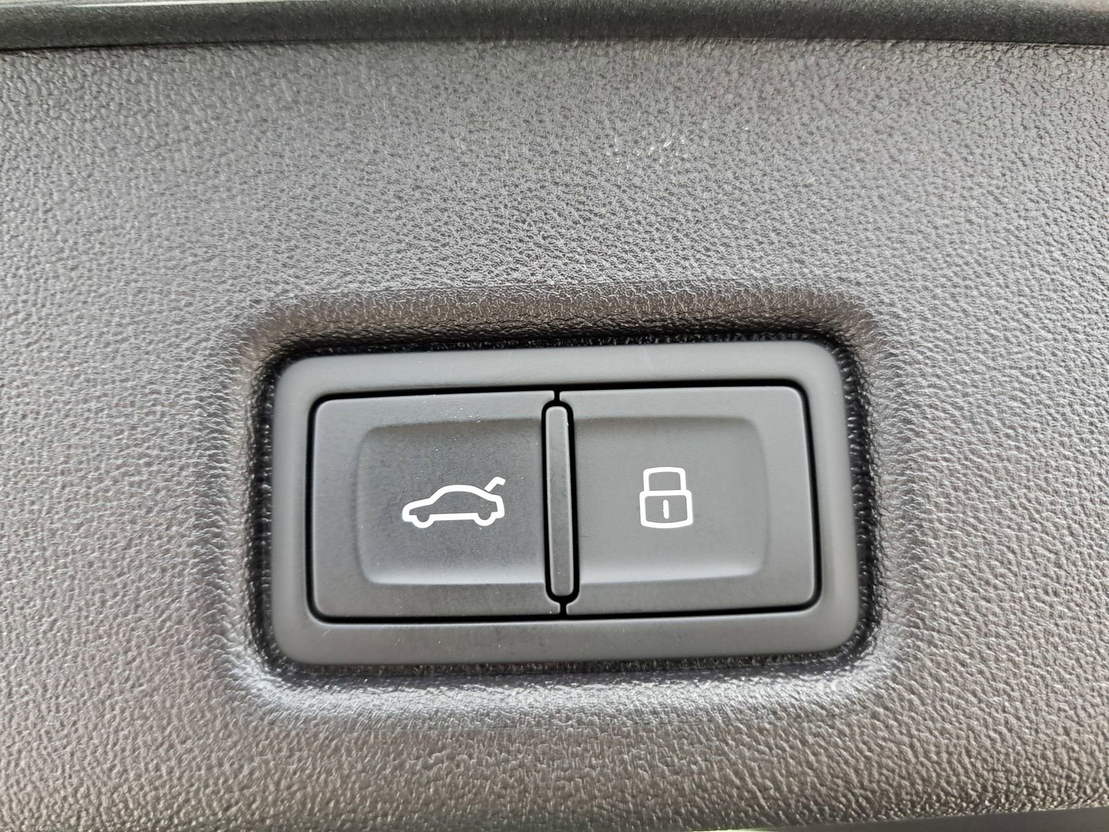 New 2025 Audi SQ5 Premium Plus AWD/4WD image 13
