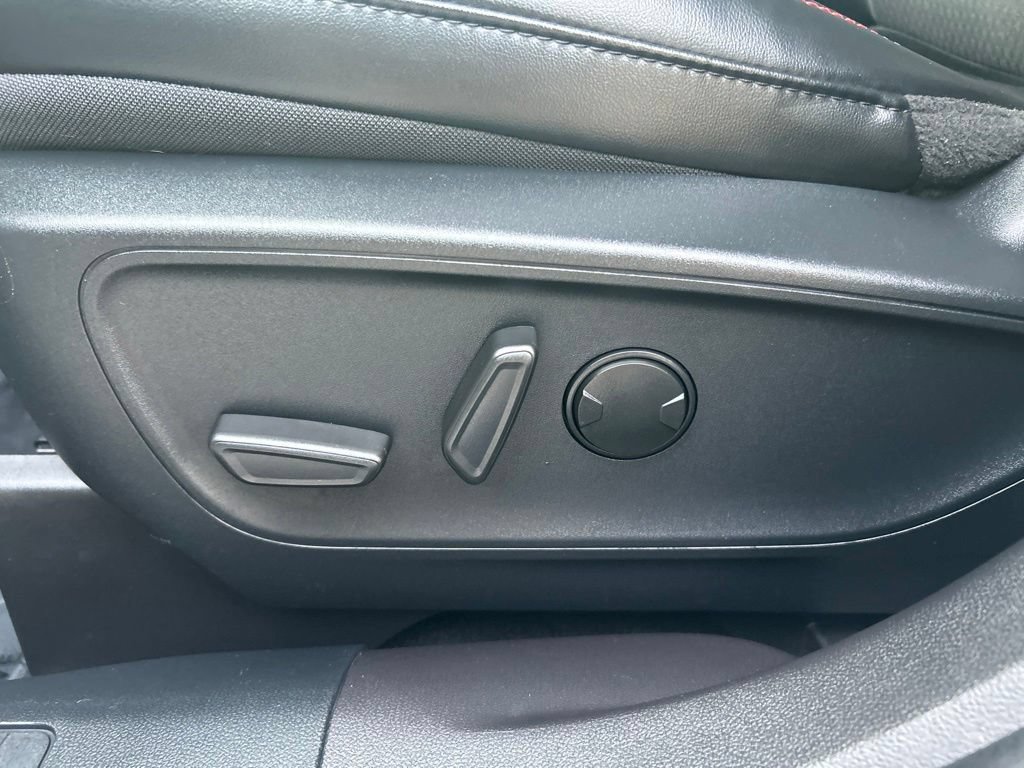 Used 2024 Ford Escape ST-Line w/ Equipment Group 301A FWD image 30