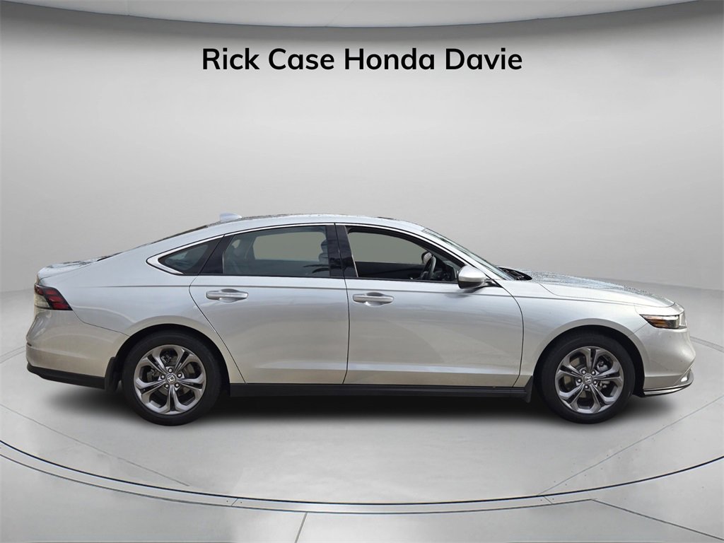 Certified 2024 Honda Accord EX image 3