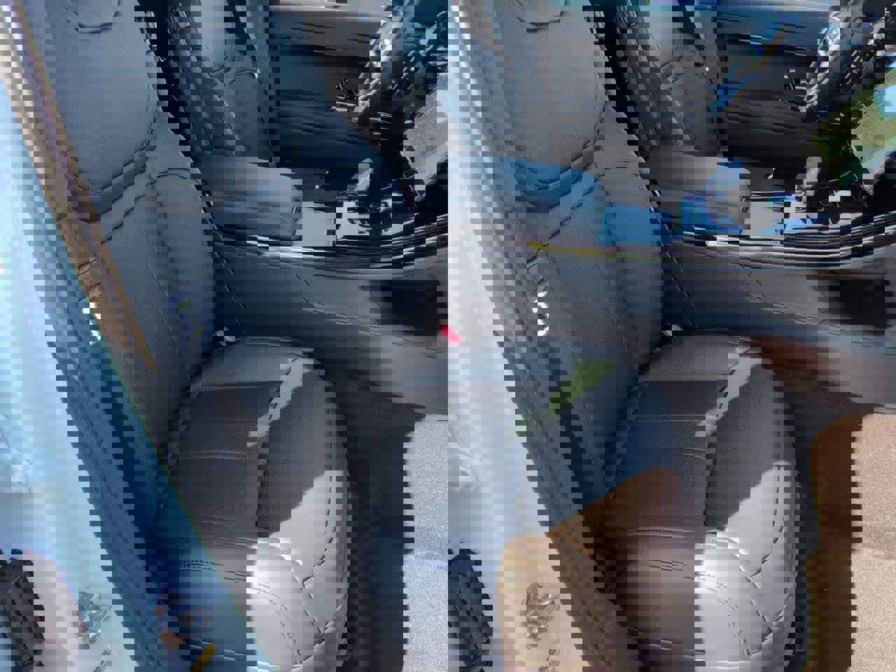 New 2026 Land Rover Range Rover Sport SE AWD/4WD image 21