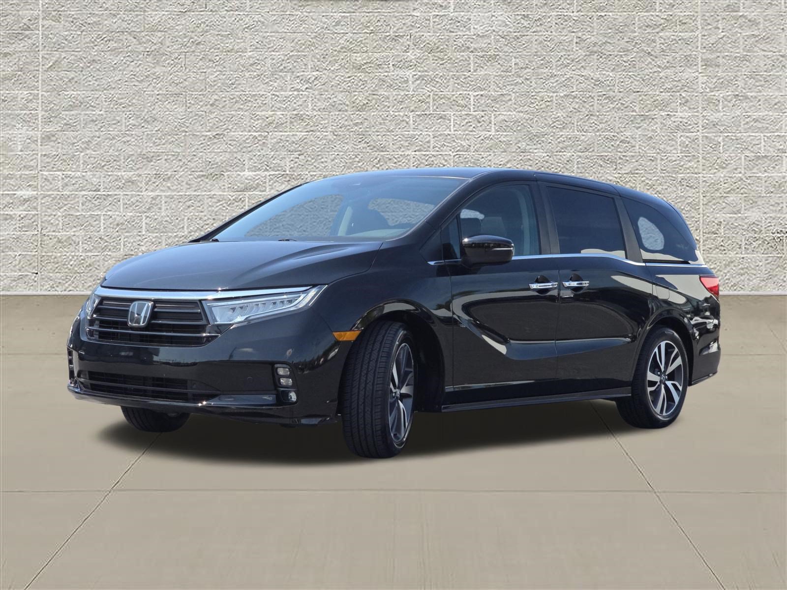 Used 2024 Honda Odyssey Touring image 3