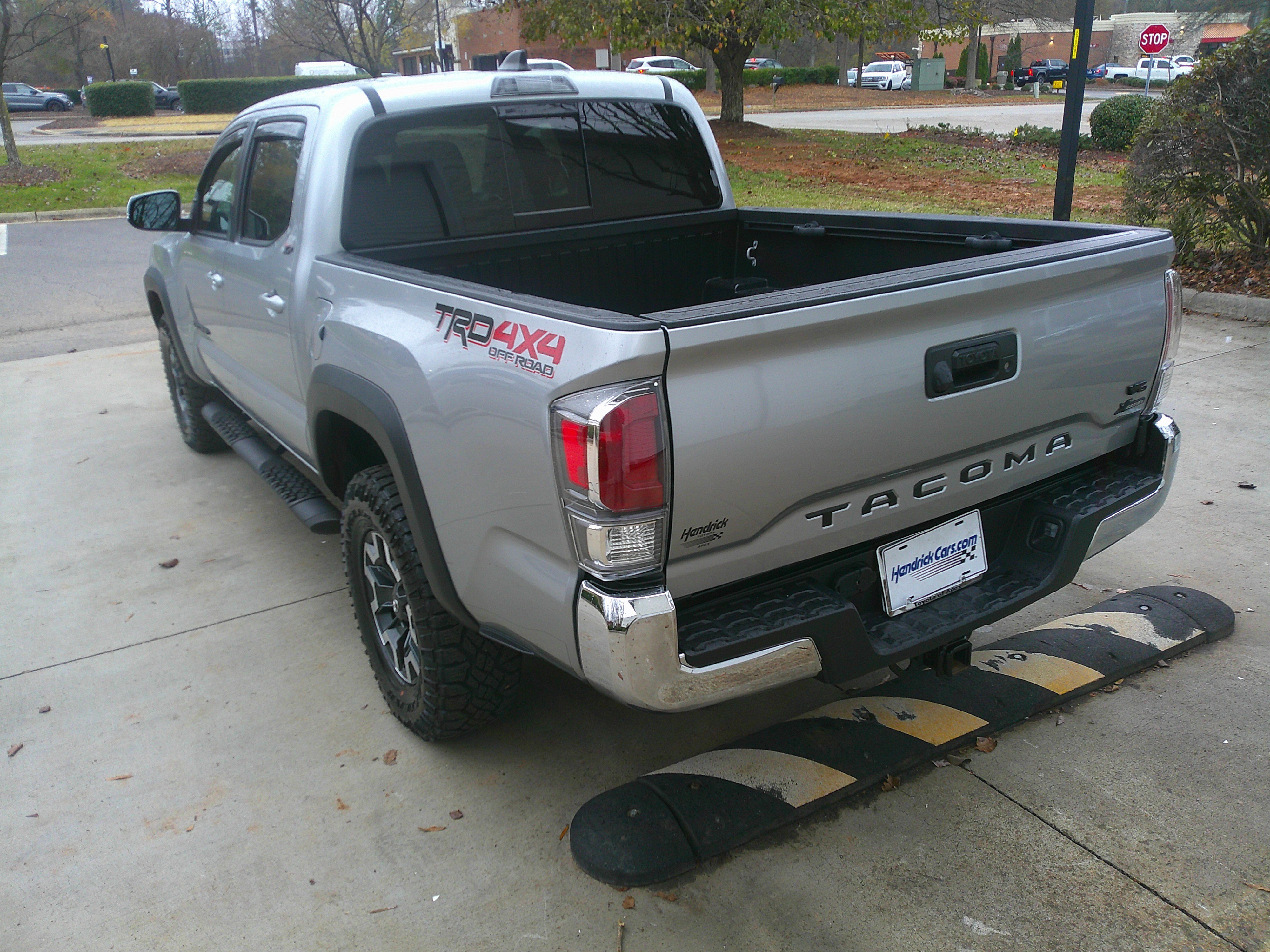 Used 2023 Toyota Tacoma TRD Off-Road image 12