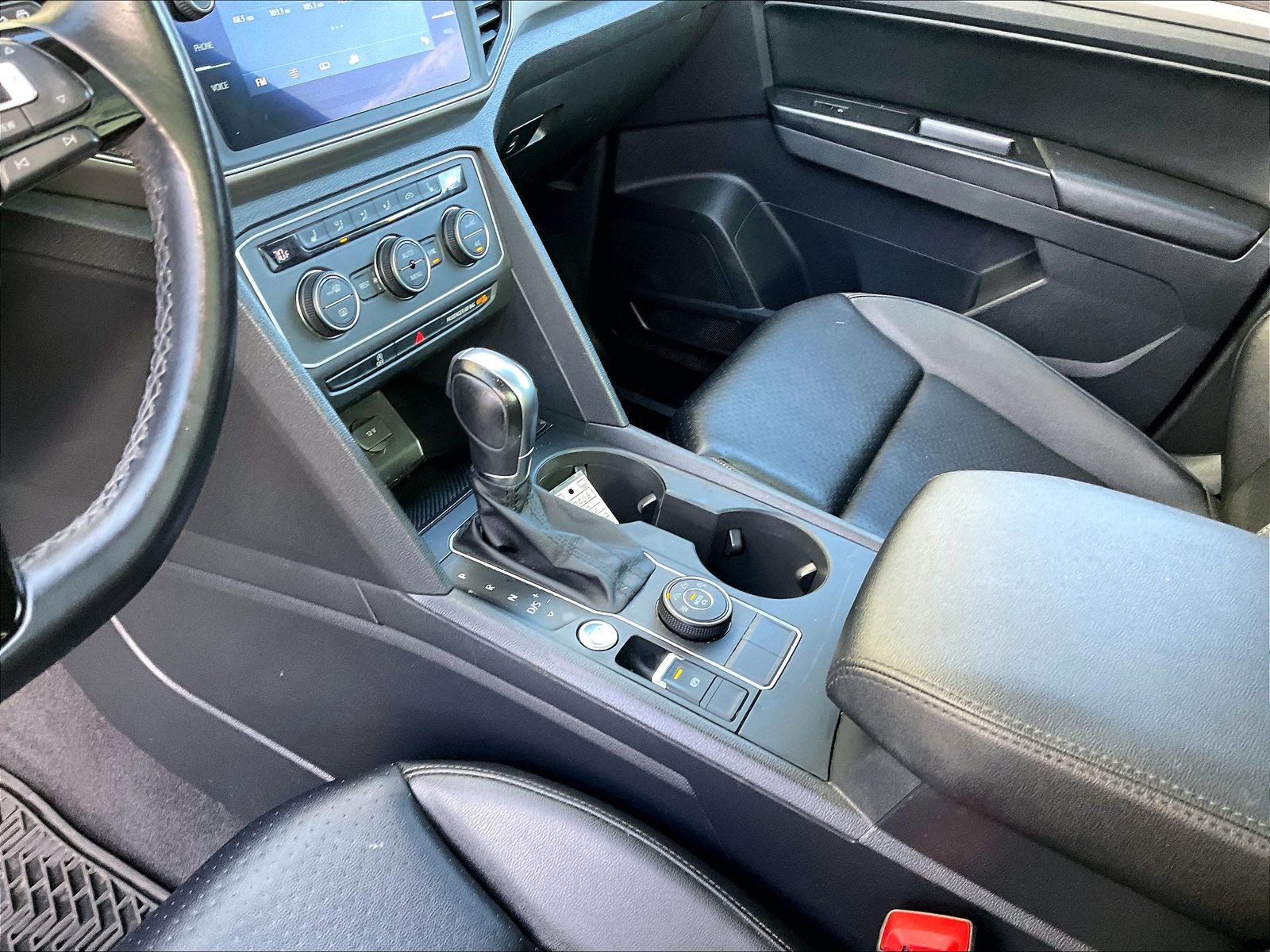 Used 2019 Volkswagen Atlas SE w/ Panoramic Sunroof Package AWD/4WD image 17