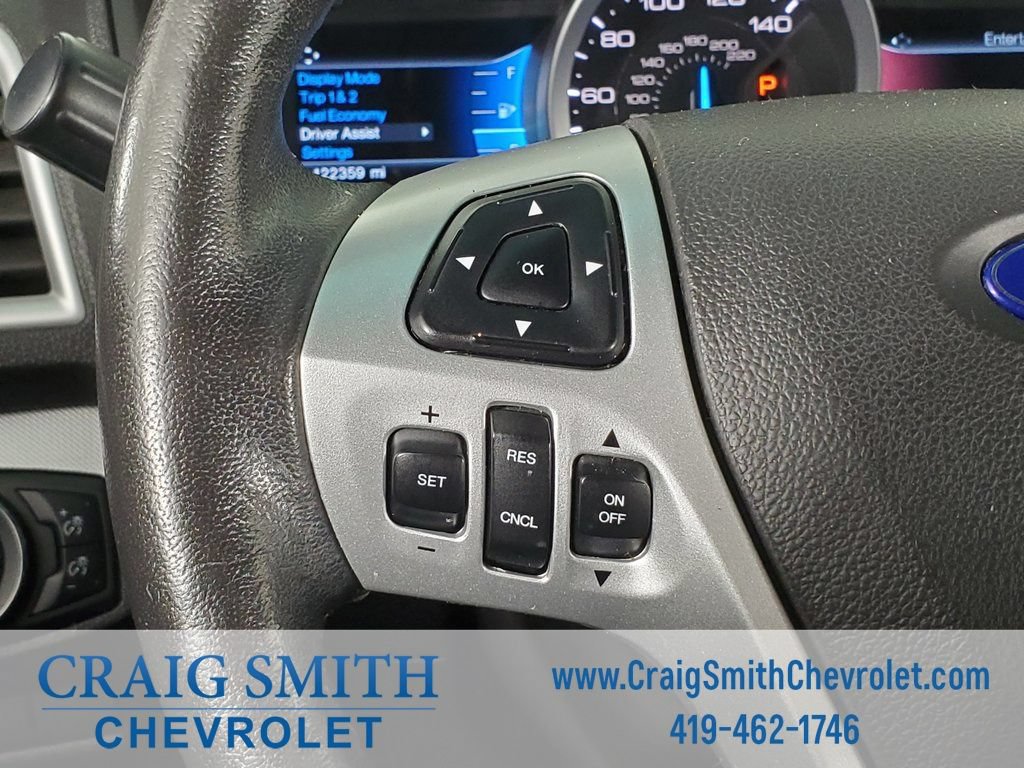 Used 2015 Ford Explorer XLT w/ Equipment Group 202B AWD/4WD image 16