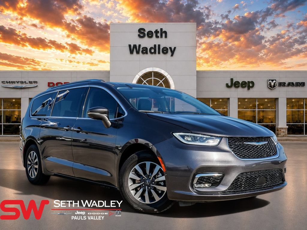 Used 2021 Chrysler Pacifica Touring-L