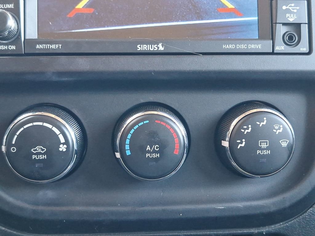 Used 2016 Jeep Patriot High Altitude AWD/4WD image 16