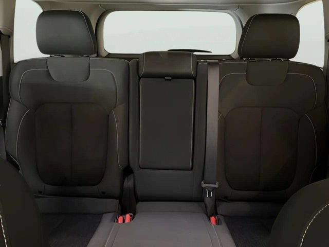 Used 2024 Jeep Grand Cherokee Laredo RWD image 63