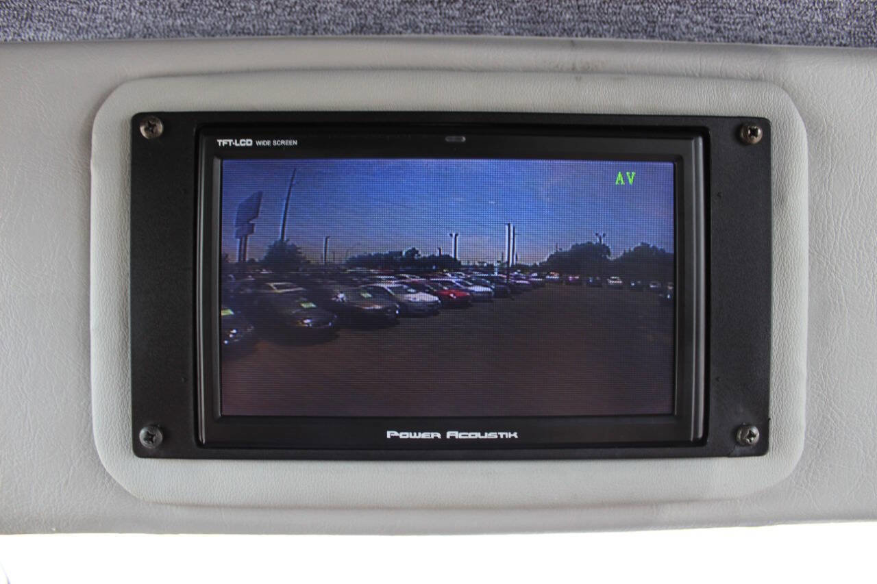 Used 2013 Ford E-450 and Econoline 450 Super Duty w/ Shuttle Bus Prep Pkg RWD image 26