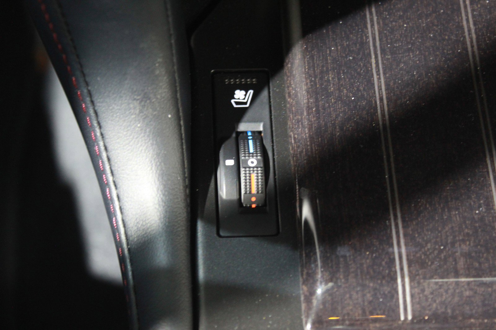 Used 2023 Lexus GX 460 Luxury image 23