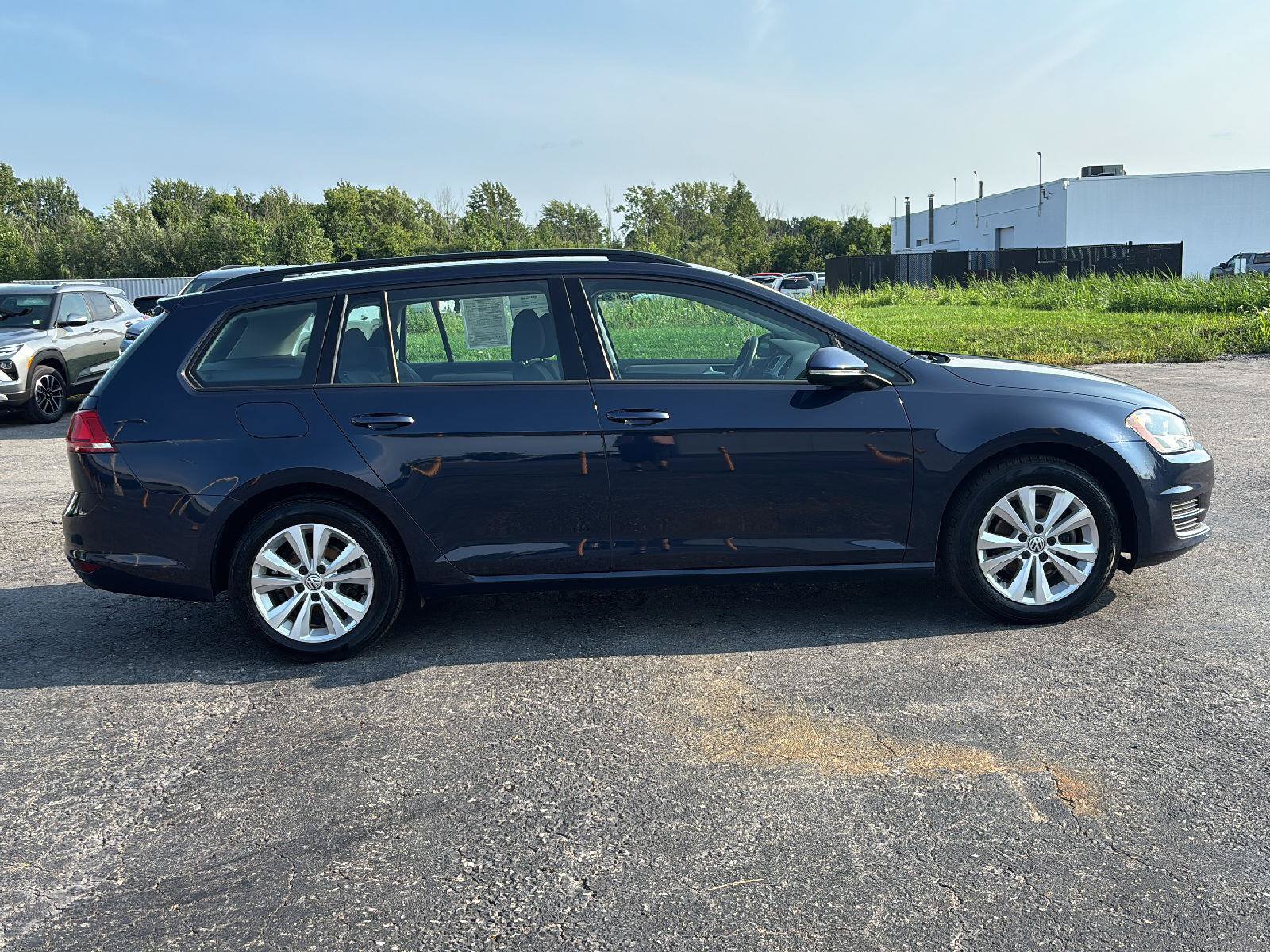 Used 2017 Volkswagen Golf S AWD/4WD image 8