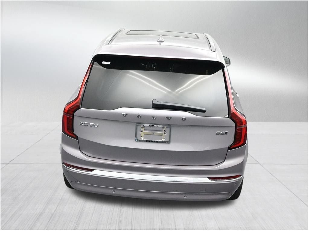 New 2026 Volvo XC90 B6 Plus AWD/4WD image 16