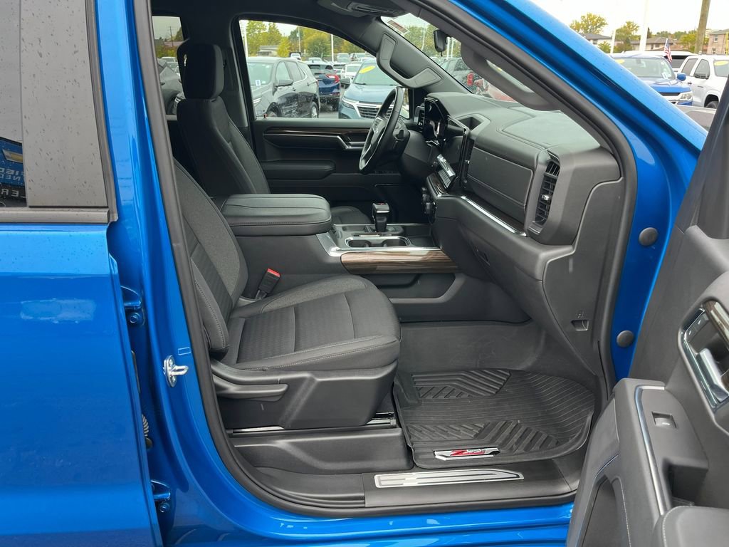 Certified 2023 Chevrolet Silverado 1500 LT Trail Boss w/ LPO, Dark Essentials Package image 18