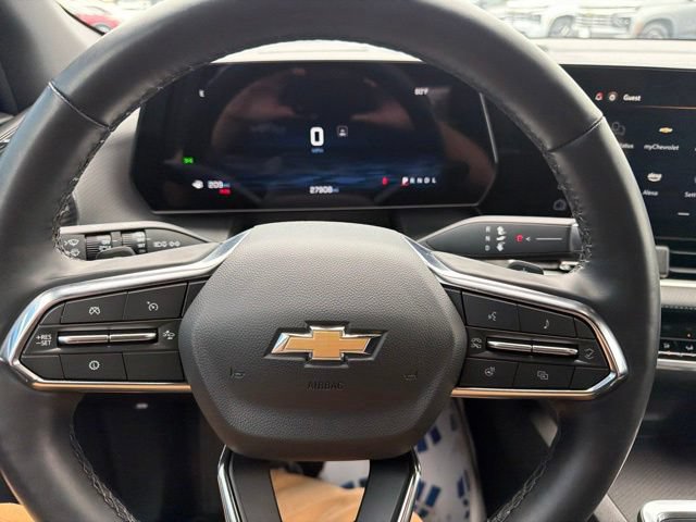 Used 2025 Chevrolet Equinox LT FWD image 14