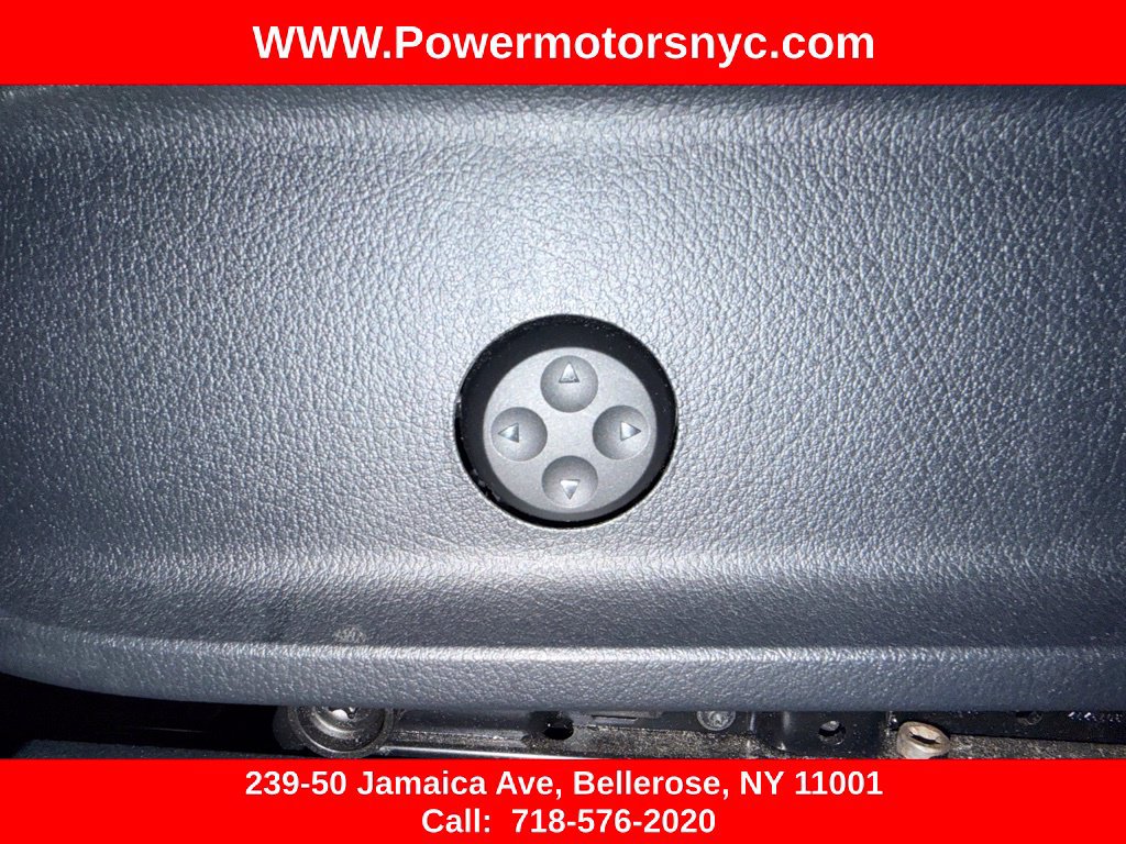 Used 2021 Mercedes-Benz GLA 250 4MATIC w/ Premium Package image 40