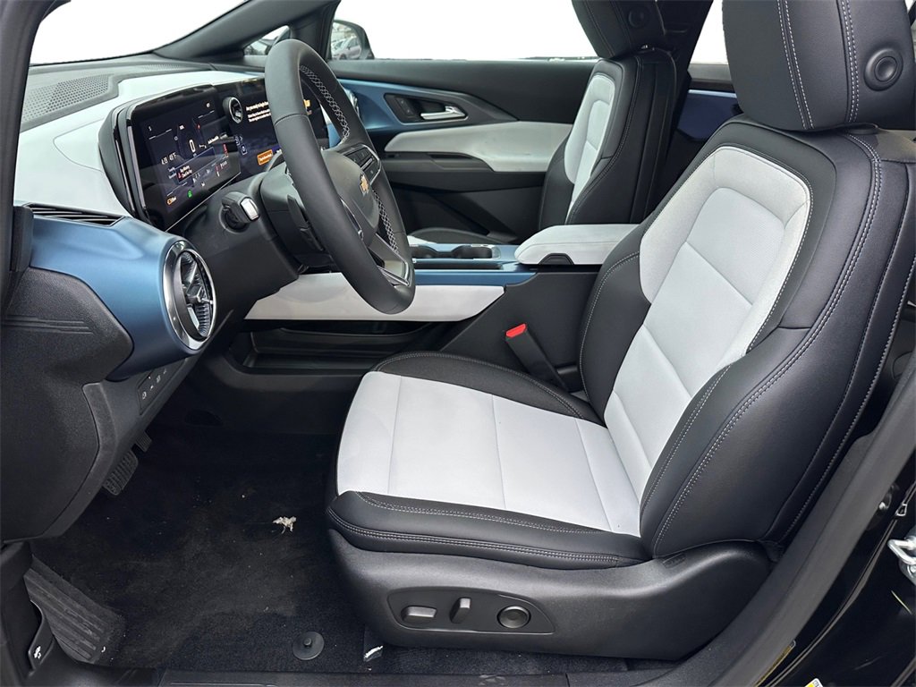 New 2026 Chevrolet Equinox EV LT image 9