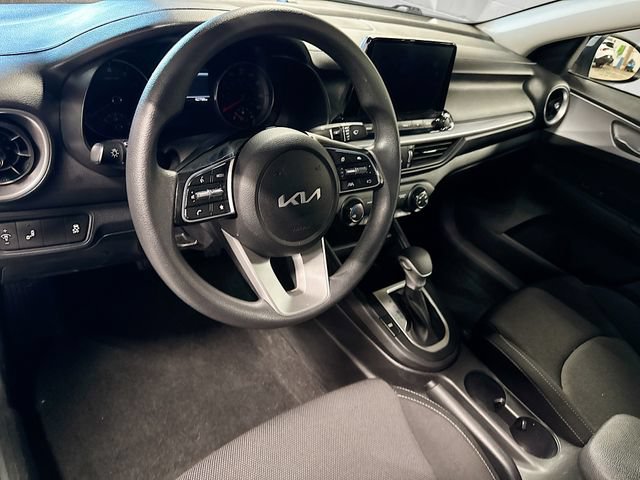 Used 2023 Kia Forte LXS w/ LXS Technology Package FWD image 9