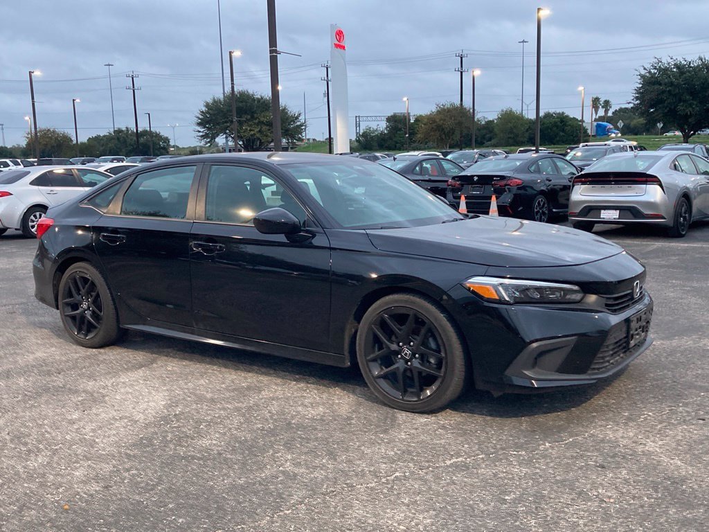 Used 2024 Honda Civic Sport image 3