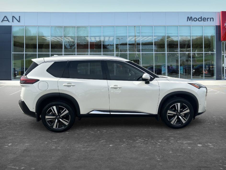 Certified 2023 Nissan Rogue Platinum w/ Platinum Premium Package FWD image 4