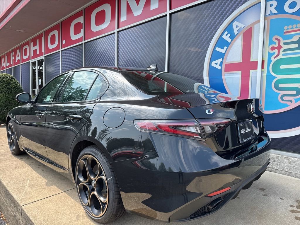 New 2025 Alfa Romeo Giulia AWD w/ Driving Assist Package image 8