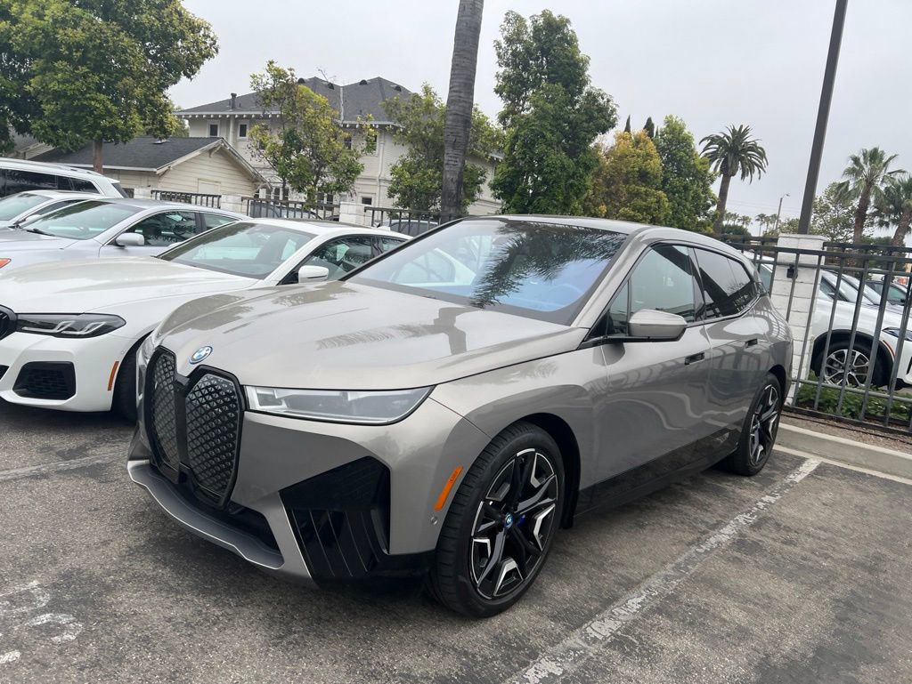 Certified 2023 BMW iX M60 AWD/4WD image 3