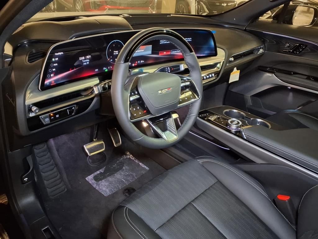 New 2026 Cadillac Lyriq V w/ Exterior Carbon Fiber Package AWD/4WD image 13