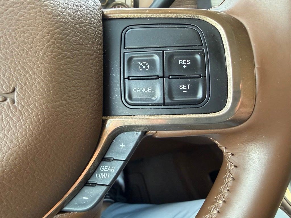 Used 2022 RAM 3500 Limited AWD/4WD image 11