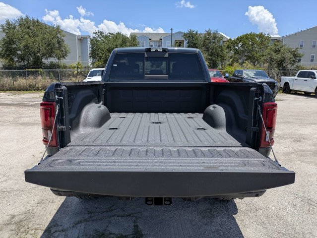 New 2026 RAM 2500 Laramie AWD/4WD image 12