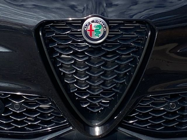 New 2025 Alfa Romeo Giulia AWD image 11