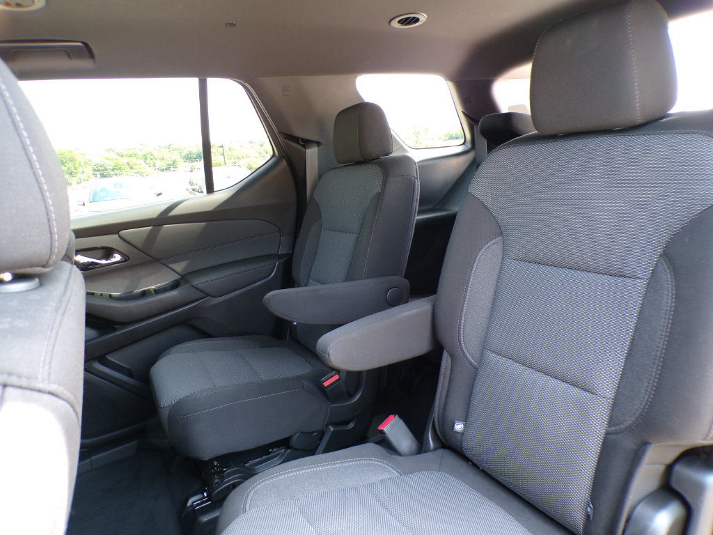 Used 2023 Chevrolet Traverse LT AWD/4WD image 16
