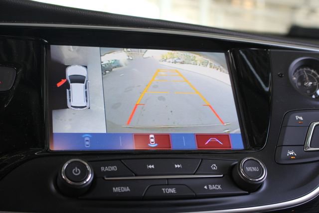 Used 2018 Buick Envision Premium w/ Driver Confidence Package image 19