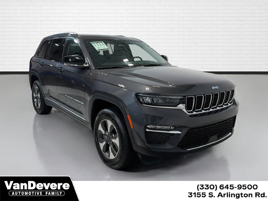 Used 2023 Jeep Grand Cherokee 4WD 4xe image 1
