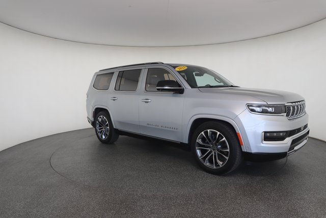 Used 2023 Jeep Grand Wagoneer Series III AWD/4WD image 26