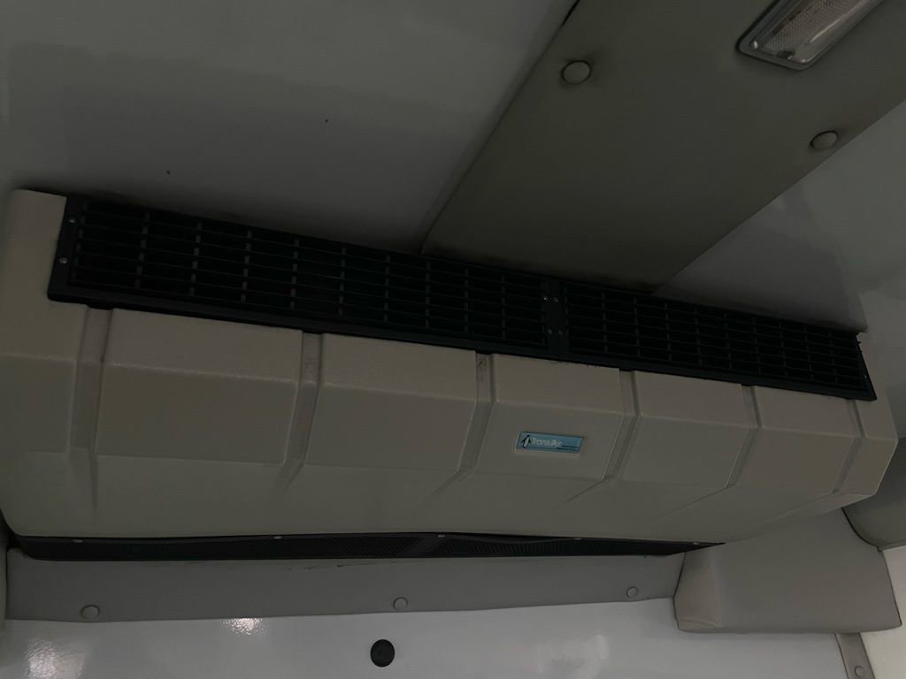 Used 2016 Ford E-350 and Econoline 350 Super Duty RWD image 33
